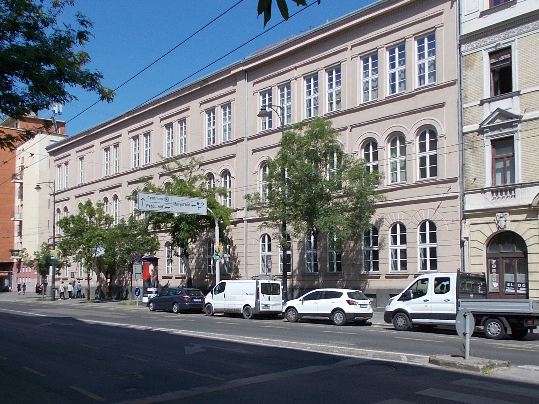 Kiam esperanto helpis akiri universitatan diplomon en Hungario