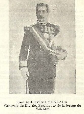 Luis Moncada amb uniforme de general, en la portada de La Suno Hispana de febrer de 1906: «Generalo de Divizio, Prezidanto de la Grupo de Valencio».