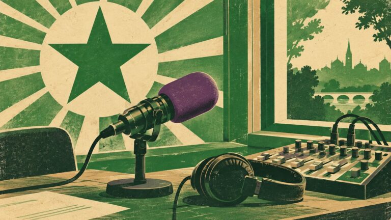 Il·lustració amb estil de cartell antic d'esperanto: l’estudi xicotet d’una ràdio comunitària: un micròfon amb escuma morada, uns auriculars i una taula de mescles senzilla.
